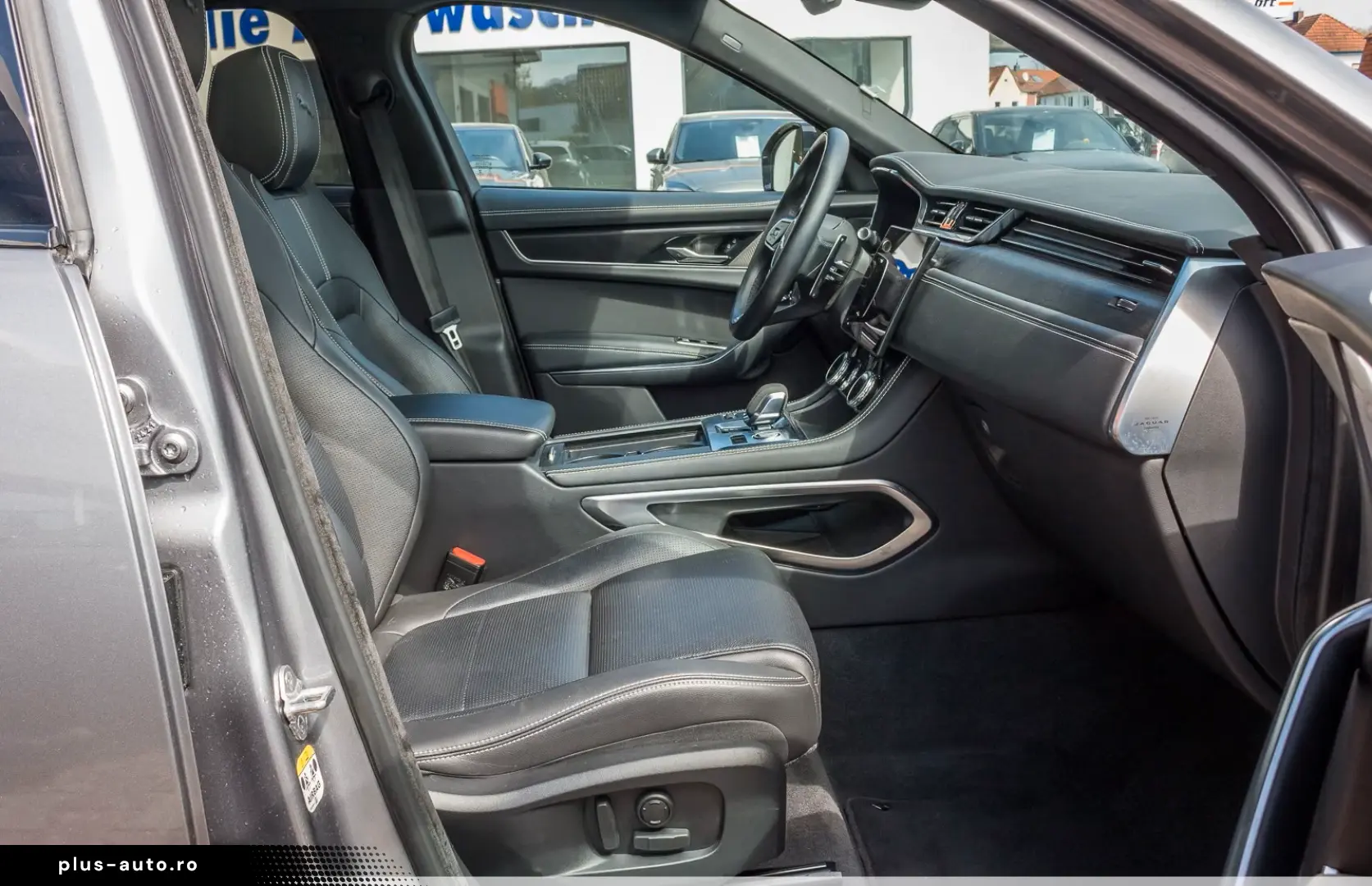 JAGUAR F-PACE D200 AWD R-Dynamic Black ACC Panorama