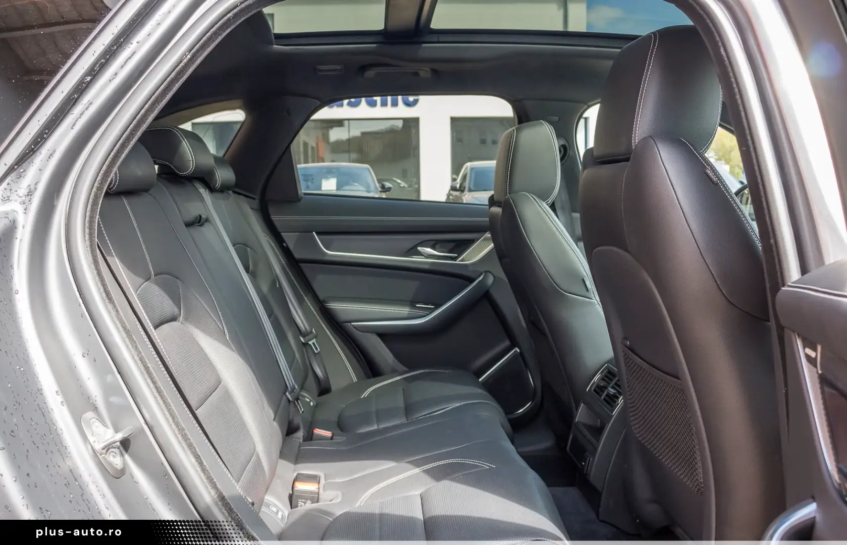 JAGUAR F-PACE D200 AWD R-Dynamic Black ACC Panorama