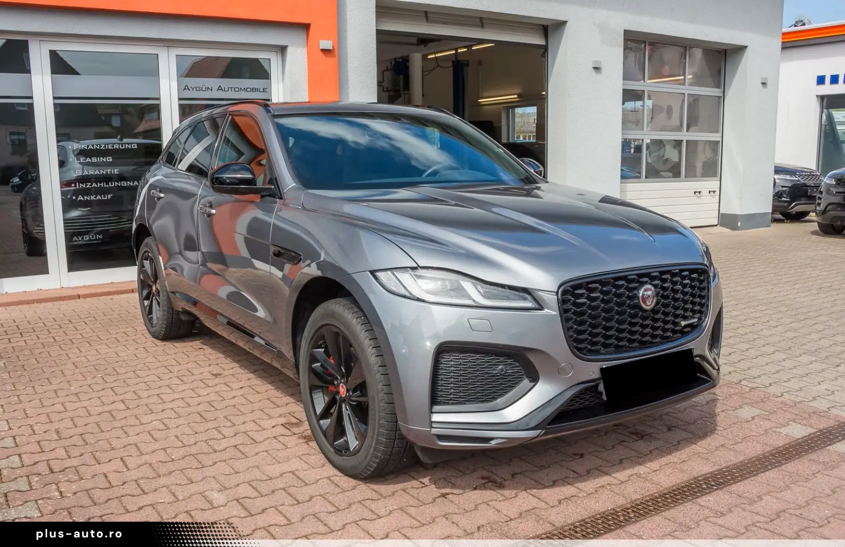 JAGUAR F-PACE D200 AWD R-Dynamic Black ACC Panorama