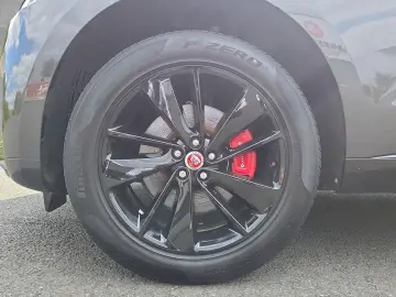 JAGUAR F-Pace D200 R-Dyn. BLACK  AHK ACC Pano Winter-P.