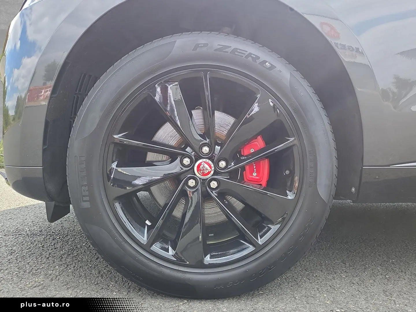 JAGUAR F-Pace D200 R-Dyn. BLACK  AHK ACC Pano Winter-P.