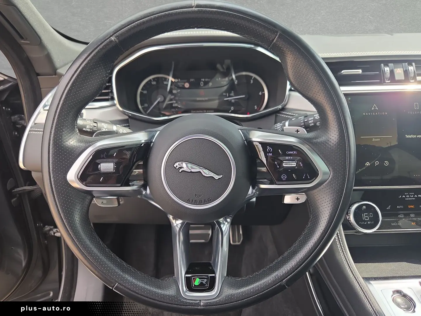 JAGUAR F-Pace D200 R-Dyn. BLACK  AHK ACC Pano Winter-P.
