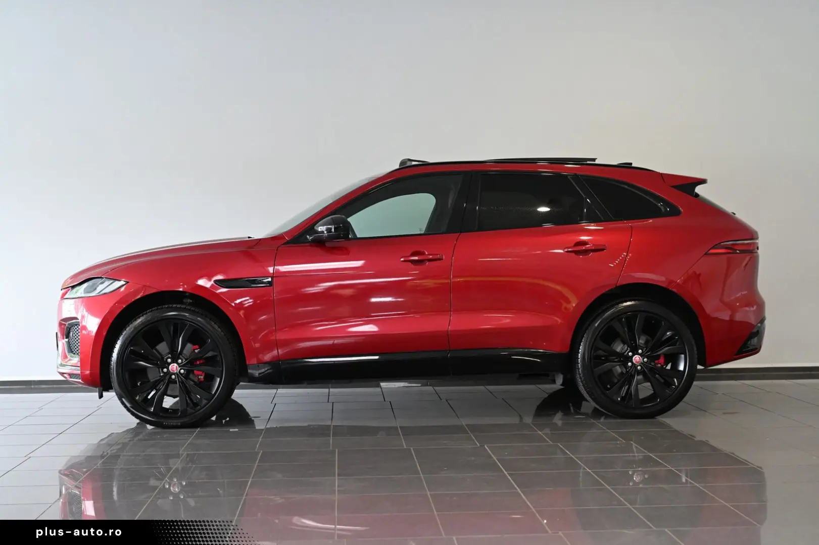 JAGUAR F-PACE R-Dynamic Black Pack AWD Pano Leder 22