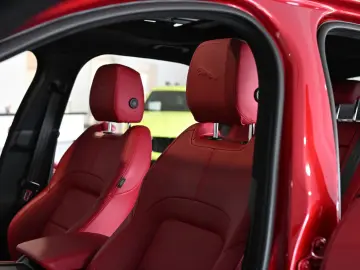 JAGUAR F-PACE R-Dynamic Black Pack AWD Pano Leder 22