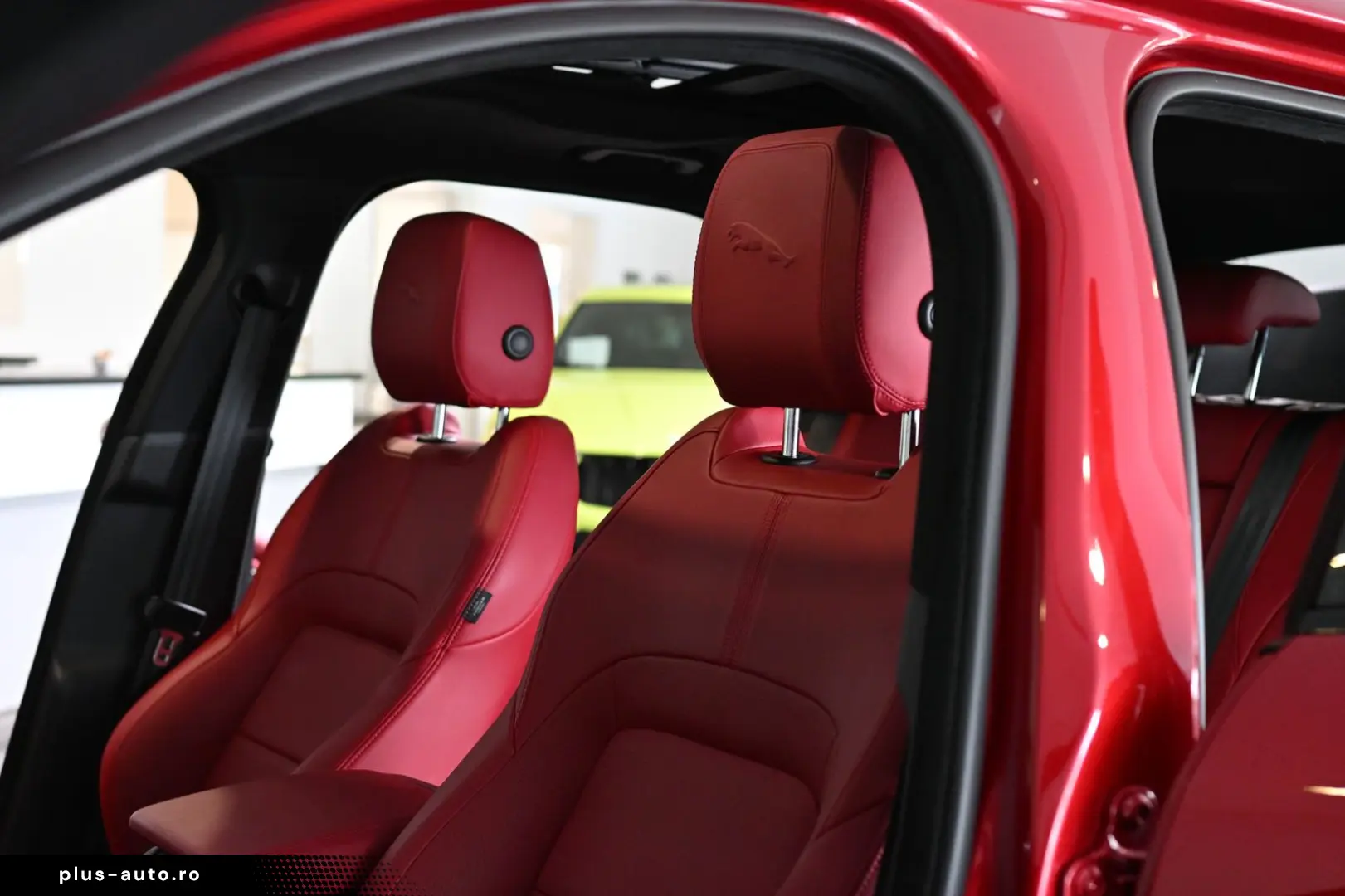 JAGUAR F-PACE R-Dynamic Black Pack AWD Pano Leder 22