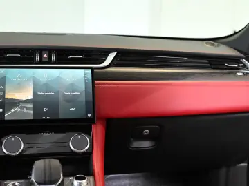 JAGUAR F-PACE R-Dynamic Black Pack AWD Pano Leder 22