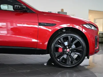 JAGUAR F-PACE R-Dynamic Black Pack AWD Pano Leder 22