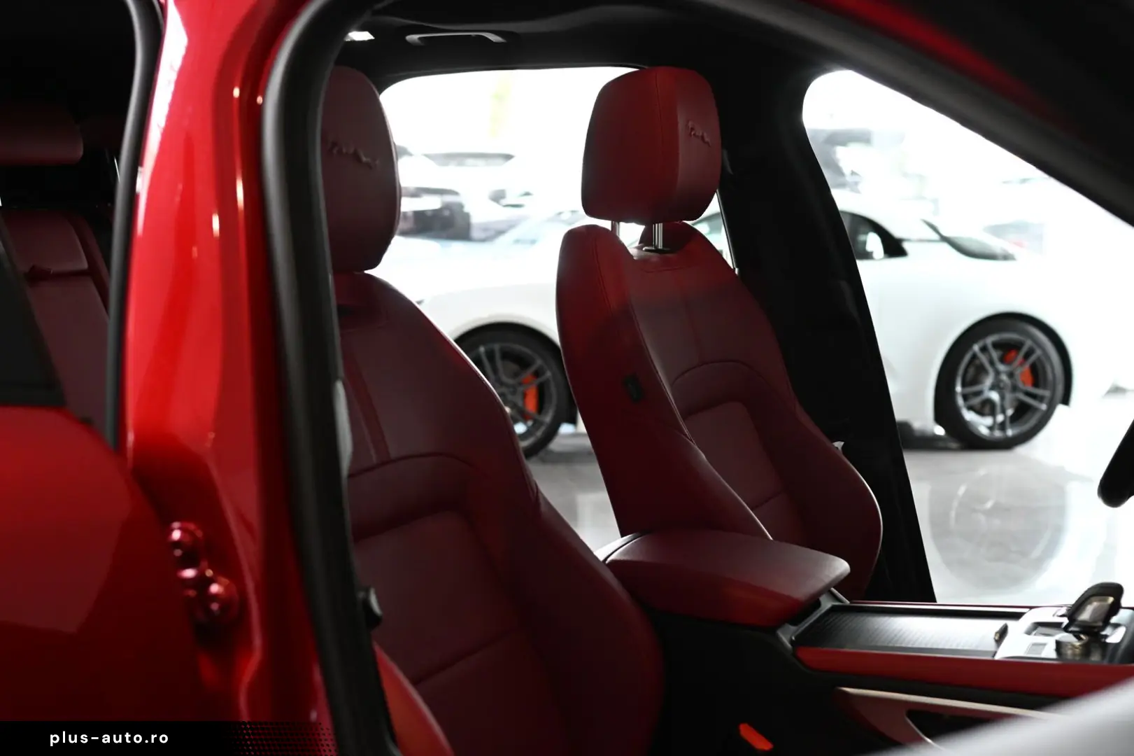 JAGUAR F-PACE R-Dynamic Black Pack AWD Pano Leder 22