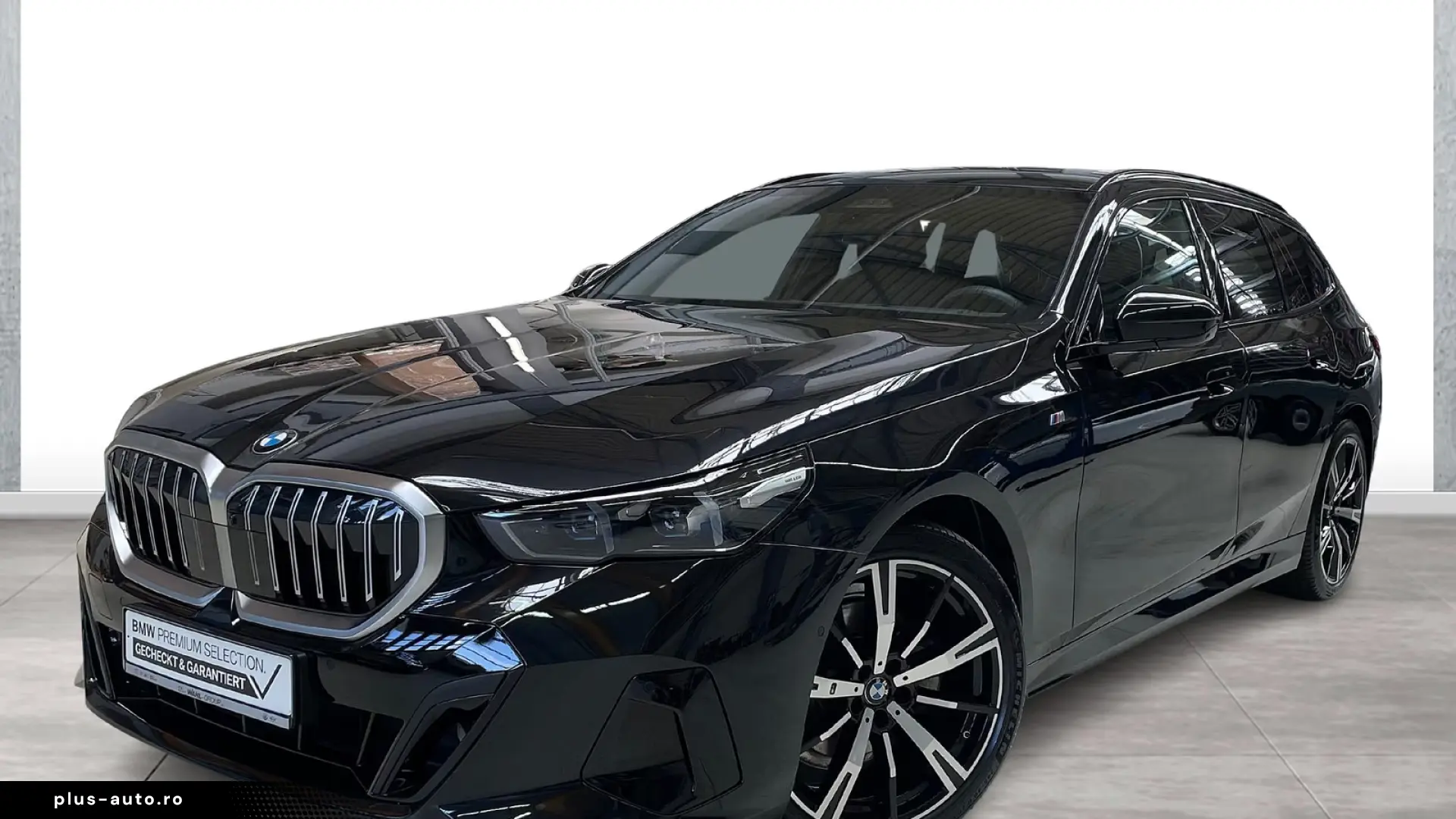BMW 520d xDrive TOURING M SPORT AHK H&K HIFI PANO AL