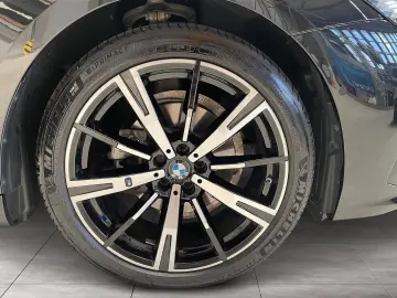 BMW 520d xDrive TOURING M SPORT AHK H&K HIFI PANO AL