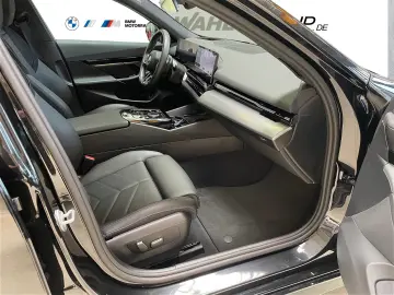 BMW 520d xDrive TOURING M SPORT AHK H&K HIFI PANO AL