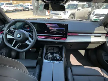 BMW 520d M Sport AHK HeadUp DrivingAss  Innovation H