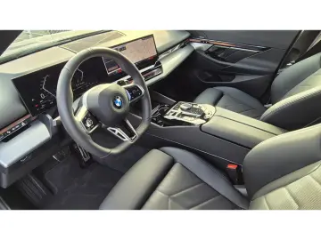 BMW 520d Touring xDrive M-Sport Pro 21 ZOLL AHK H K