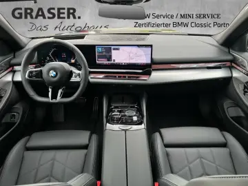BMW 520d xDrive Touring M Sport Pro Head-Up Pano AHK