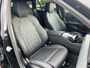 BMW 520d xDrive Touring M Sport Pro Head-Up Pano AHK