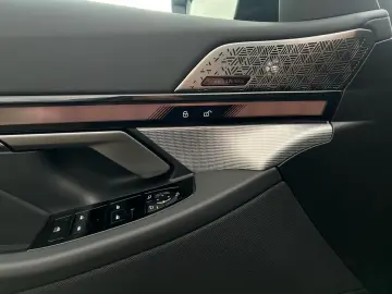 BMW 520d xDrive Touring M Sport Pro Head-Up Pano AHK