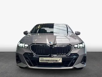 BMW 520d xDrive Limousine M-Sport Pro AHK Pano ACC H