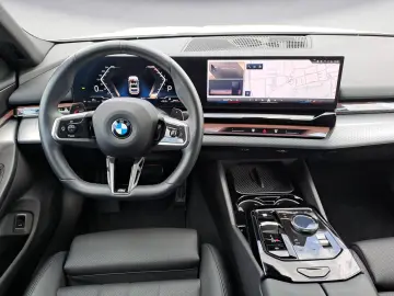 BMW 520i Touring M Sport package pro
