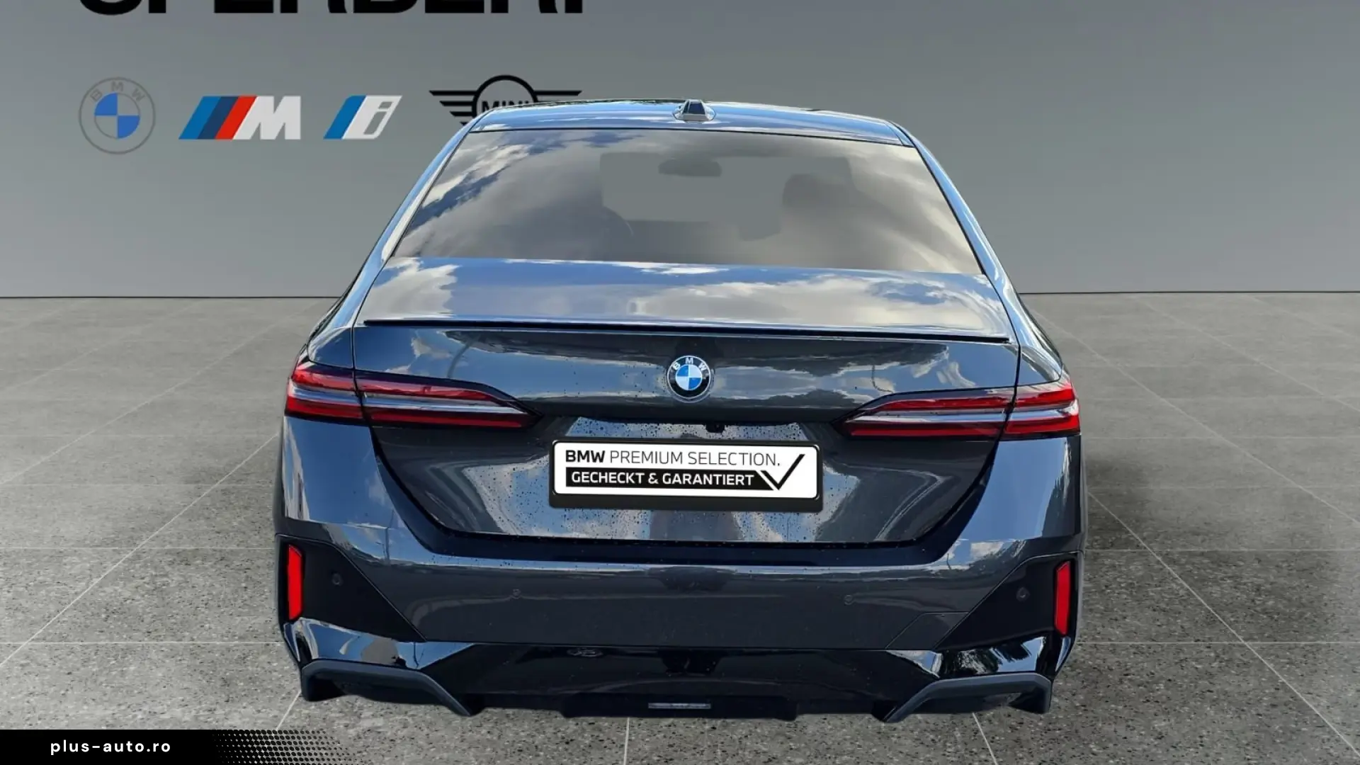 BMW 520d M Sport Pro 19 inch Seat ventilation Iconic GLow