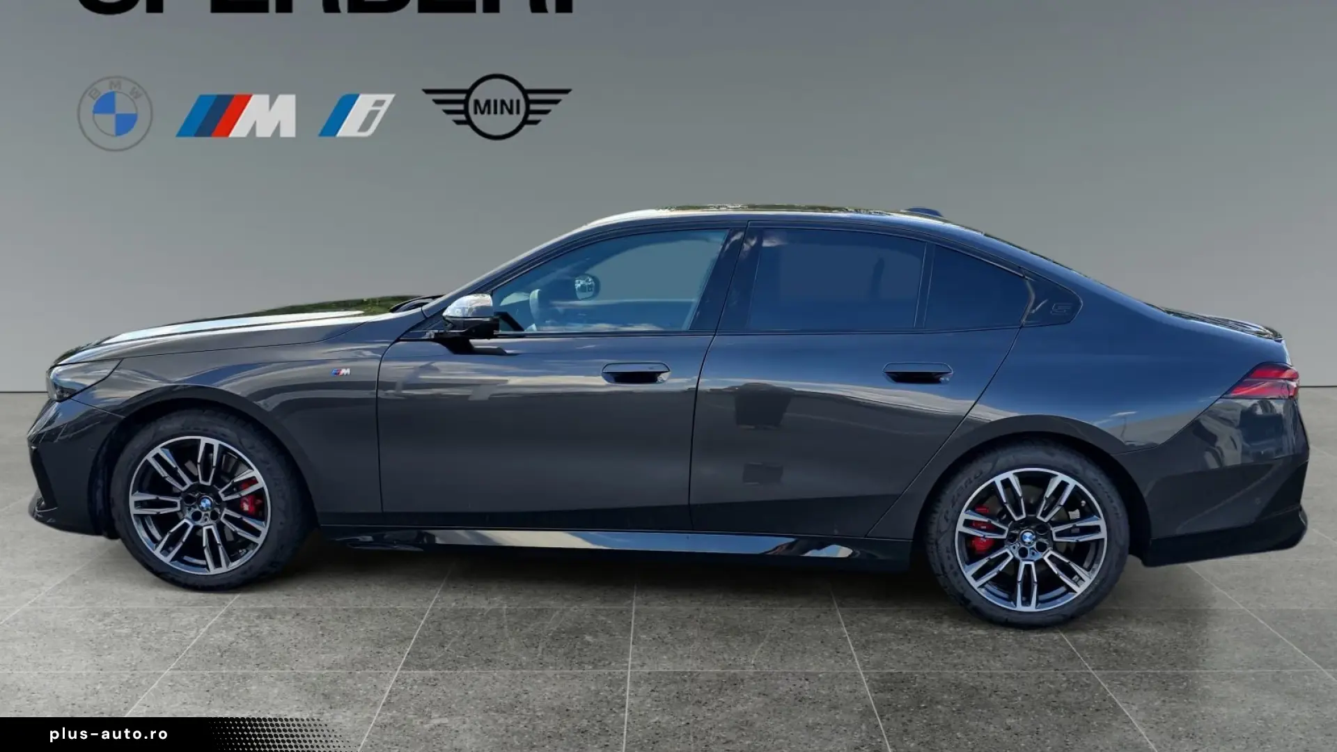 BMW 520d M Sport Pro 19 inch Seat ventilation Iconic GLow