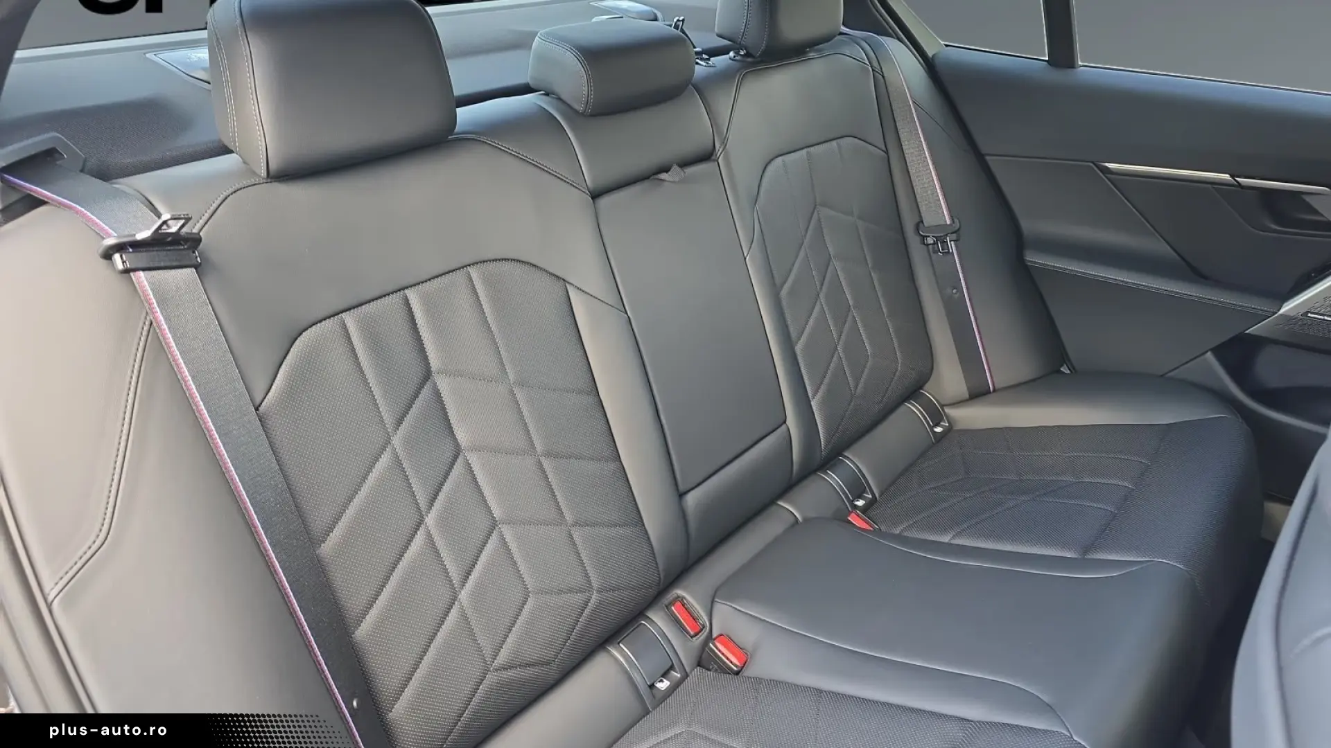 BMW 520d M Sport Pro 19 inch Seat ventilation Iconic GLow