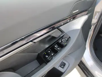 BMW 520d xDrive Tour M Sport pro HUD Iconic DA  AHK