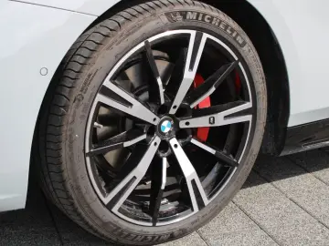 BMW 520d xDrive Tour M Sport pro HUD Iconic DA  AHK