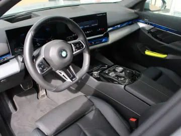 BMW 520d xDrive Tour M Sport pro HUD Iconic DA  AHK