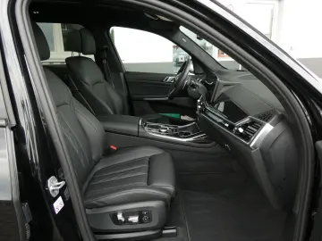 BMW x7 M60 M60 i M Sport Pro Panorama Head-Up AHK