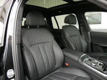 BMW x7 M60 M60 i M Sport Pro Panorama Head-Up AHK
