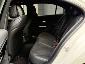 MERCEDES-BENZ C 220d 4Matic AMG-Line MBUX Kamera Dis…