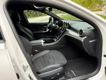 MERCEDES-BENZ C 220d 4Matic AMG-Line MBUX Kamera Dis…