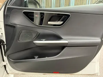 MERCEDES-BENZ C 220d 4Matic AMG-Line MBUX Kamera Dis…