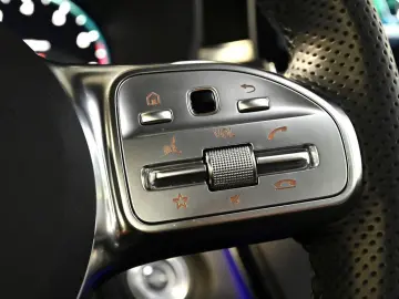 MERCEDES-BENZ C 300 Coupé AMG Sport NIGHT STANDHZ. A…