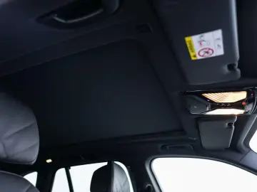 BMW X5 xDrive40d M-Sport AHK ACC PANO Sitzlüft 360