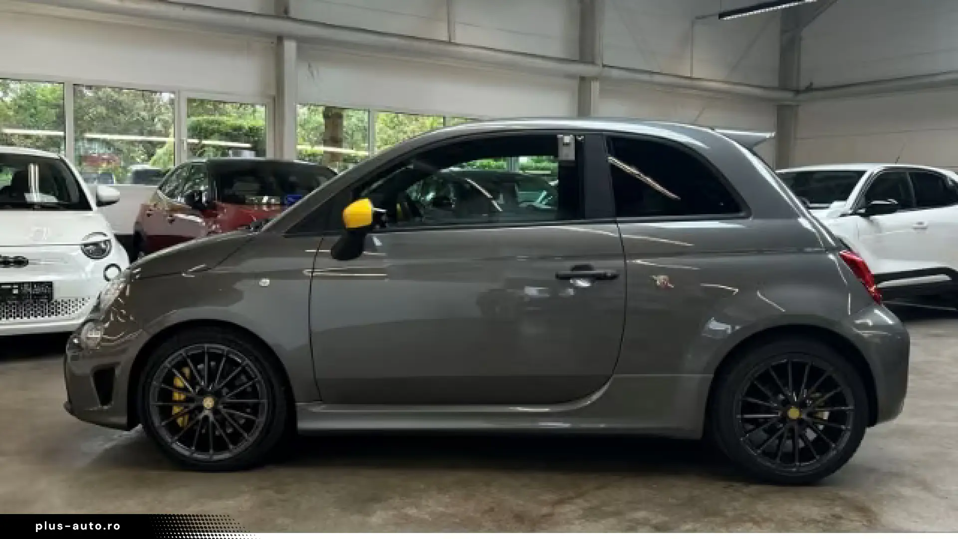 Abarth 695 Nav Style Yellow BeatsRecord Monza