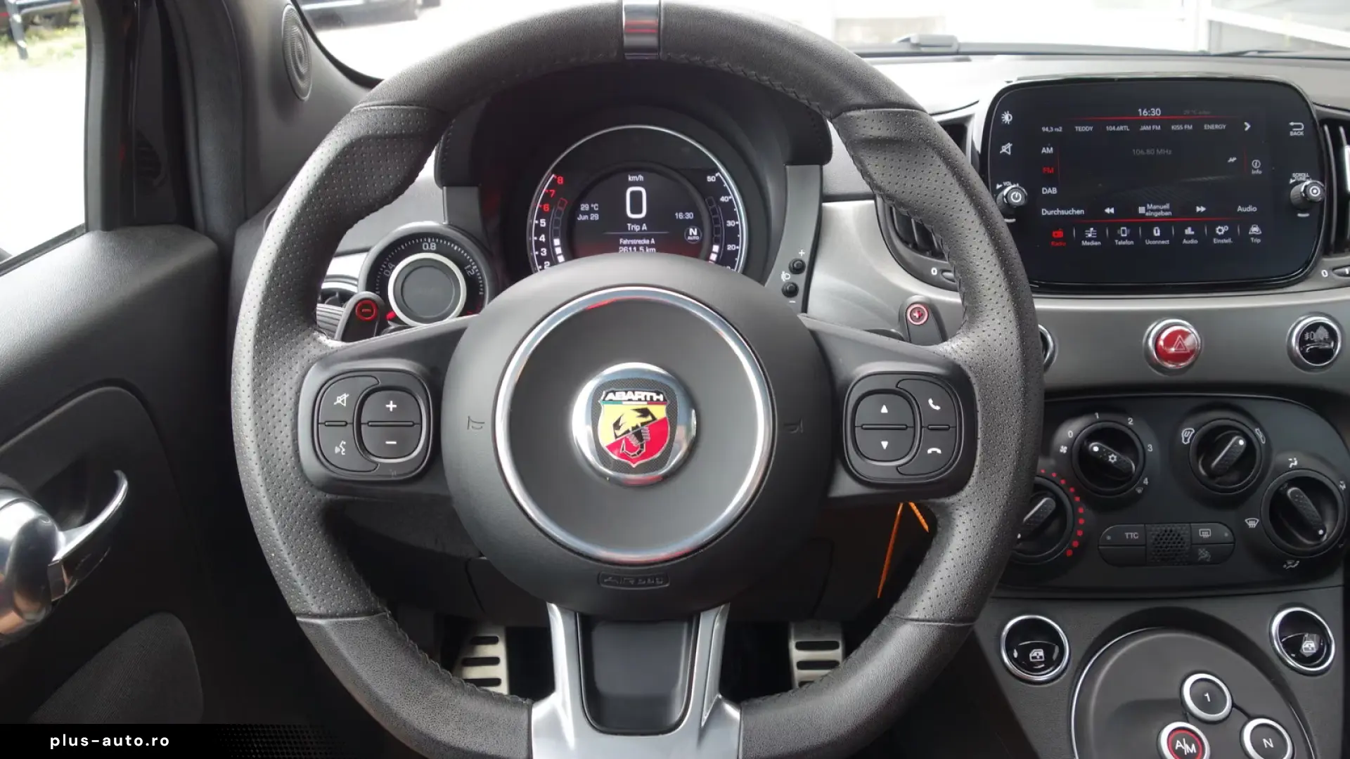 Abarth 595 1 4 TURBO AUTOM KLIMA PDC SITZHZG