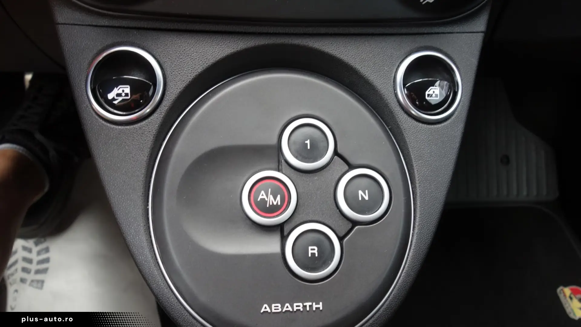 Abarth 595 1 4 TURBO AUTOM KLIMA PDC SITZHZG