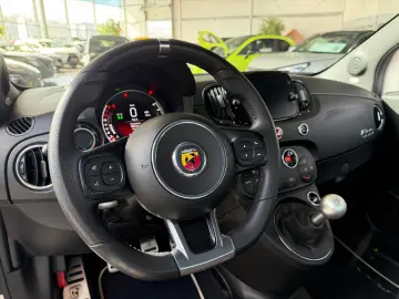 Abarth 695 1.4 T-Jet BEATS NAVI ALU