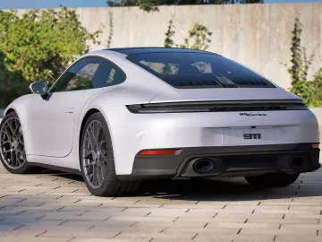 PORSCHE 992 (911) Carrera   Sportabgasanlage   HD-Matrix