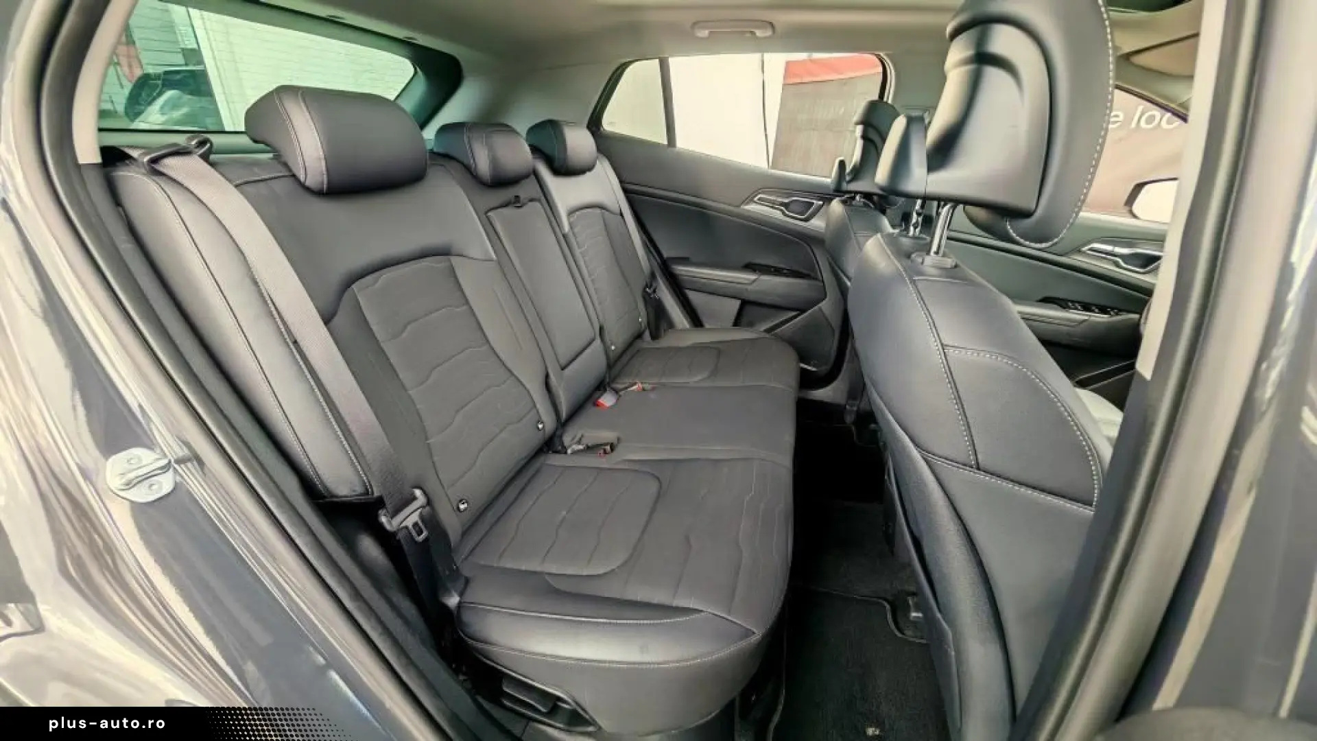 Kia Sportage Dynamic Plus Line Hybrid 2024 - Credit   Leasin