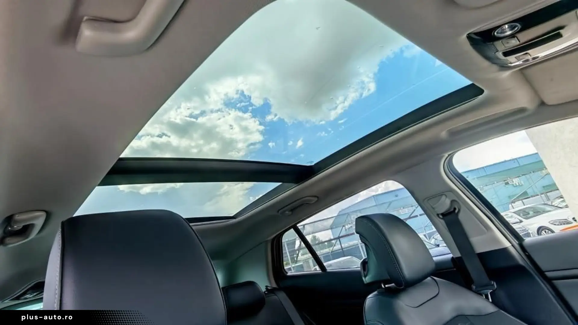 Kia Sportage Dynamic Plus Line Hybrid 2024 - Credit   Leasin