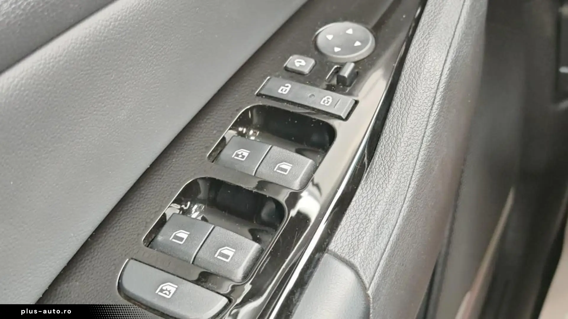 Kia Sportage Dynamic Plus Line Hybrid 2024 - Credit   Leasin