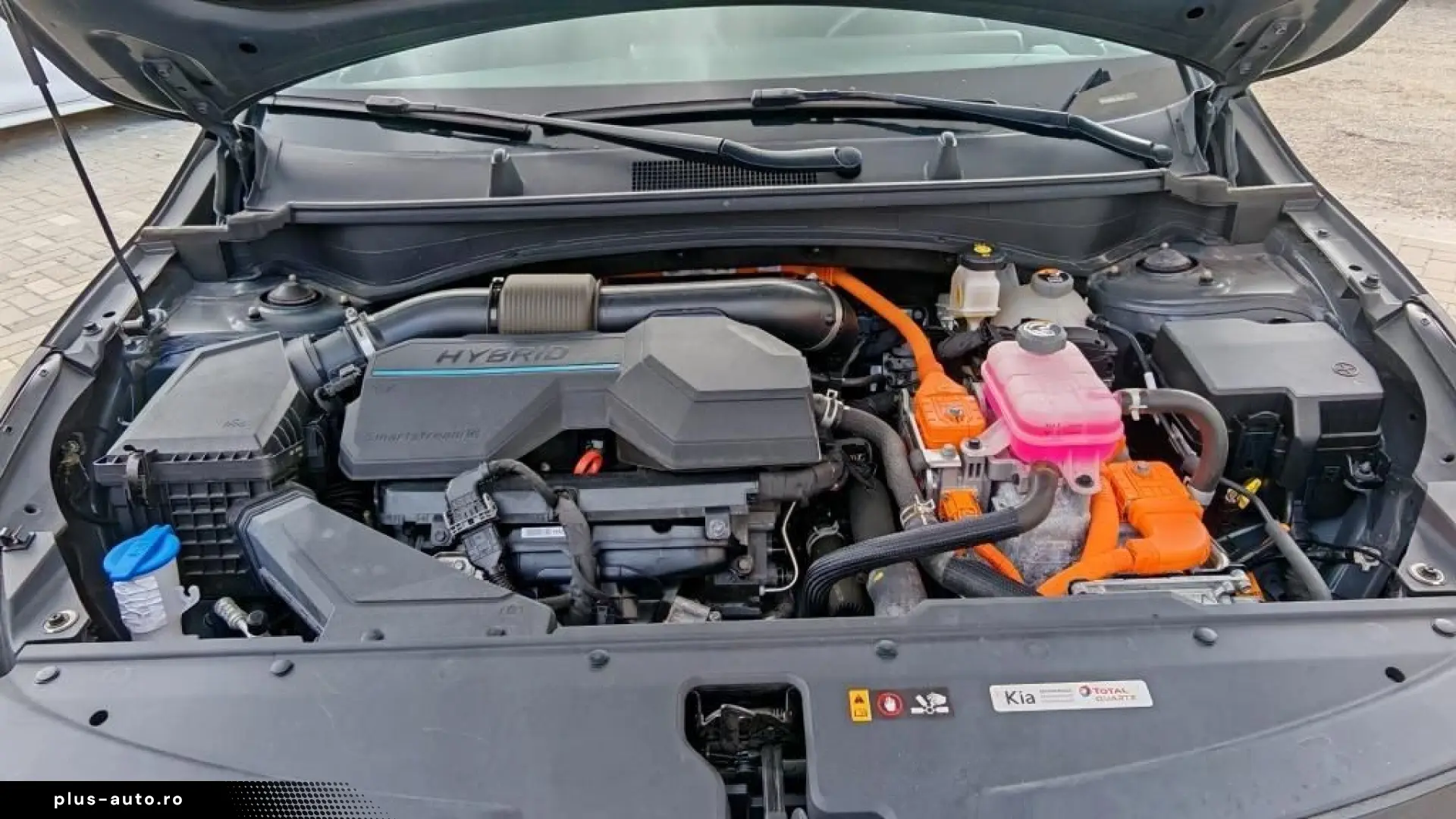 Kia Sportage Dynamic Plus Line Hybrid 2024 - Credit   Leasin