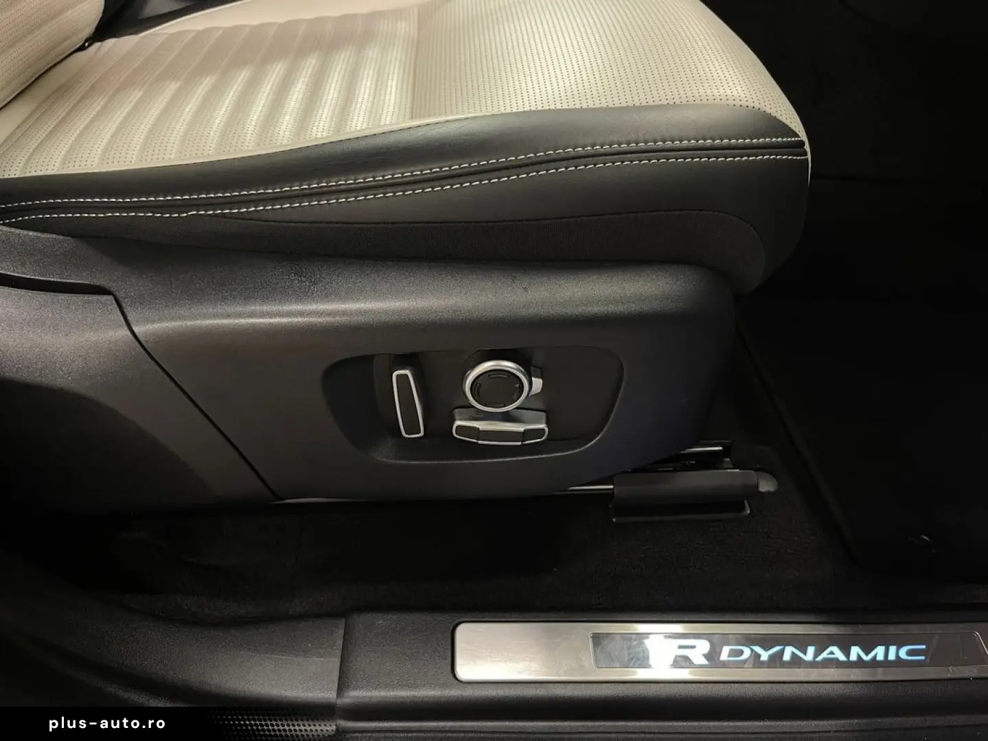 Land-Rover Discovery-Sport