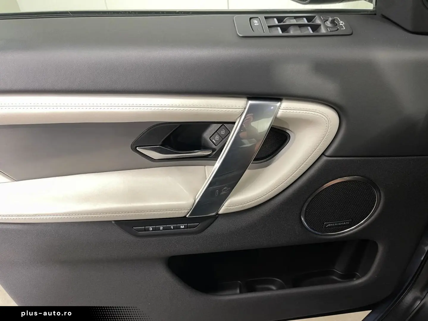 Land-Rover Discovery-Sport
