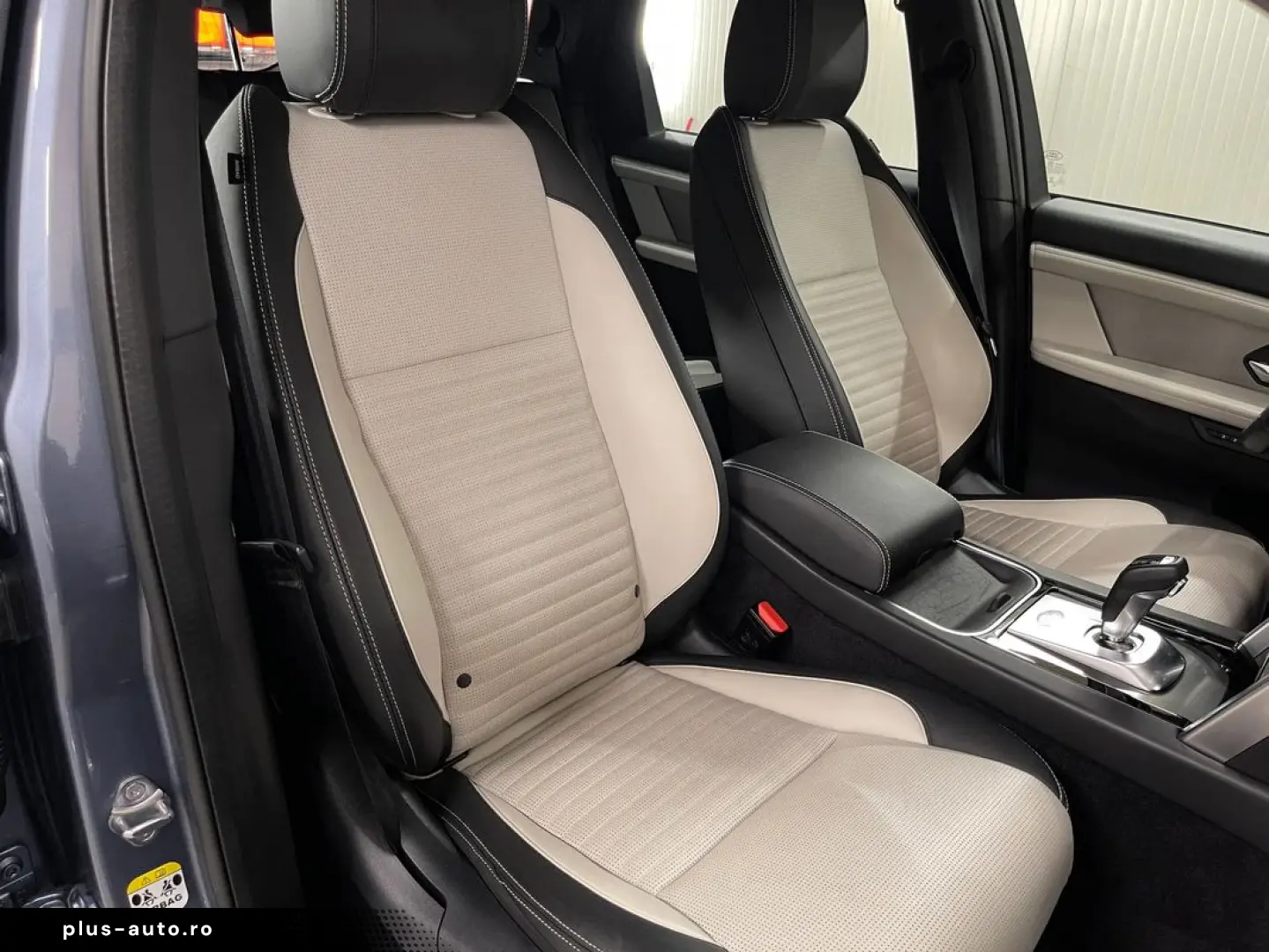 Land-Rover Discovery-Sport