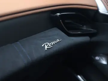 FERRARI Roma