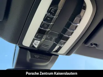 PORSCHE Macan Sportabgasanlage BOSE Luftfederung 20-Zoll