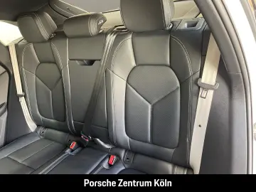 PORSCHE Macan Luftfederung PASM 20-Zoll Rückfahrkamera